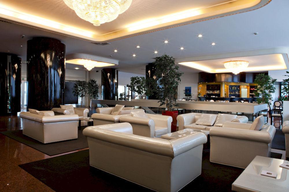 Atahotel Executive Milán Restaurante foto