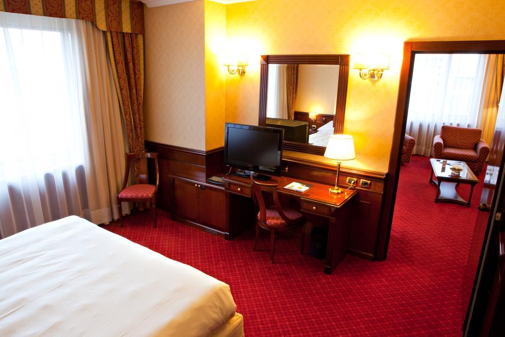 Atahotel Executive Milán Habitación foto
