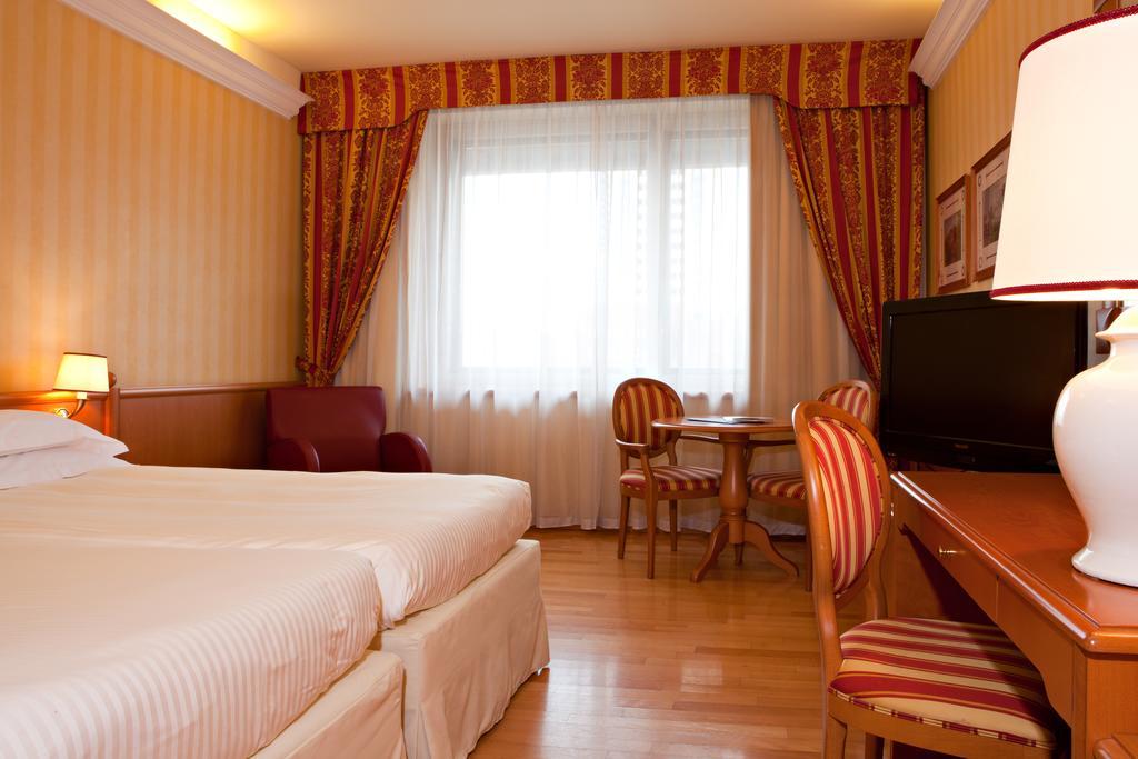 Atahotel Executive Milán Habitación foto